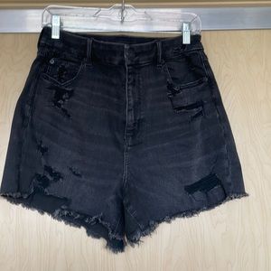 American Eagle Curvy Black Distressed Hi-Rise Shortie, Size 16